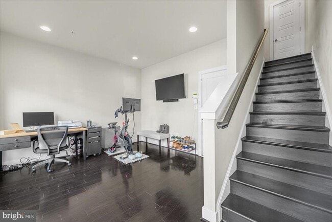 Photo - 12611 Macaulay St