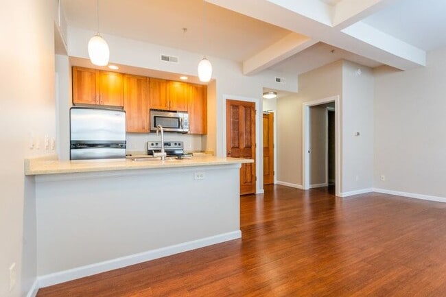 Building Photo - 181 N Main St Unit Apt. 203