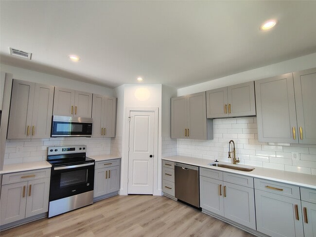 Photo - 3263 Sauce Pan Wy Unit B