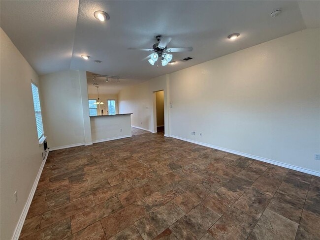 Photo - 111 Devonshire Dr