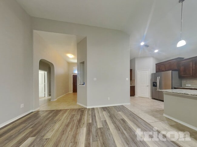 Photo - 1304 Glen Ct