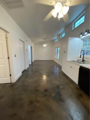 Photo - 704 W Sunset Dr