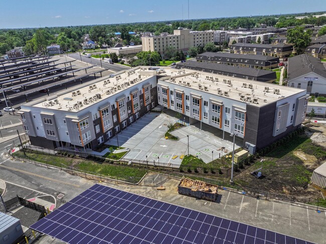 Photo - Oliver Station