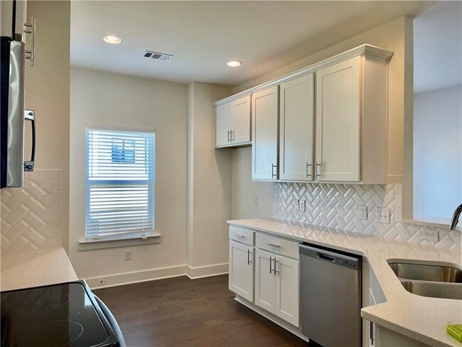 Photo - 159 Auburn Run Ln