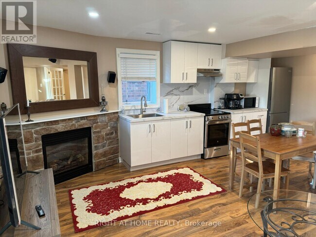 Photo - 154 Hollandview Trail