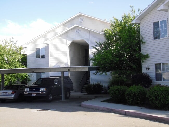 Building Photo - 5835 W Clearview Ln Unit 102