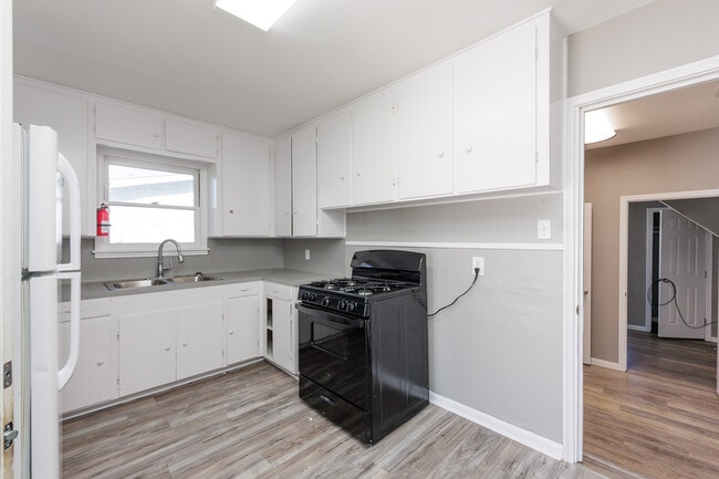 Photo - 1025 Whitaker Dr