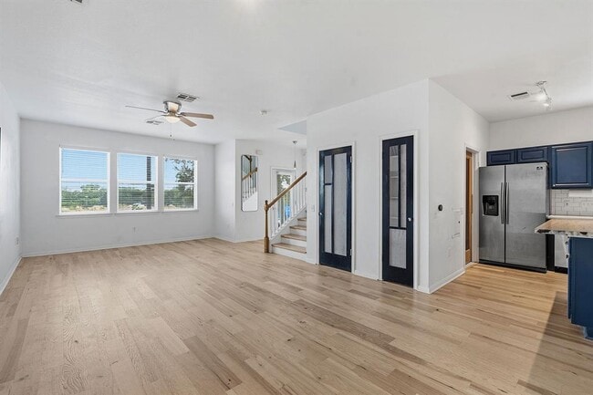 Photo - 2720 Oak Springs Dr