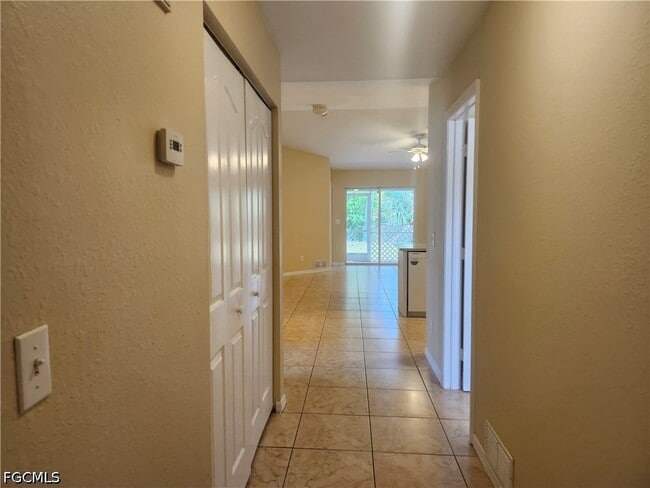 Photo - 415 NE 25th Ave