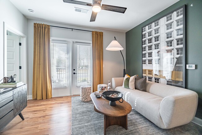 Photo - Hawthorne at Whitehall