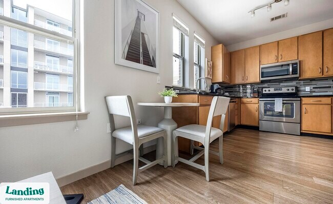 Photo - 1550 N Raleigh St Unidad W-426