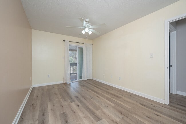 Photo - 109 Royal Ct Condo