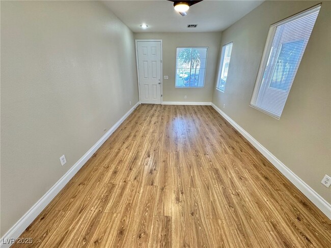 Photo - 10992 Scotch Rose St