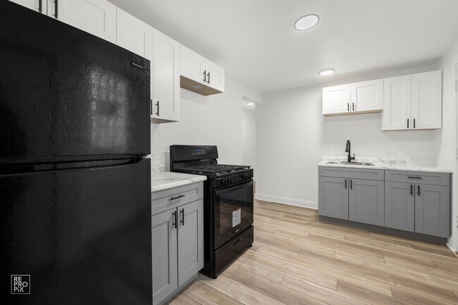 Photo - 7655 S May Chicago, IL 60620