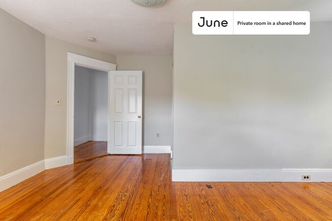 Photo - Room in Shared 9 bed/2 bath home Unidad I