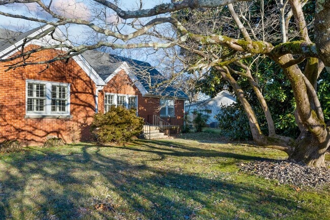 Photo - 1396 Munford Ave