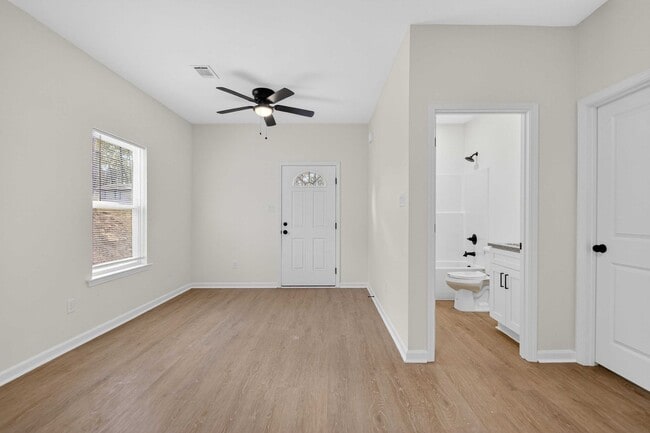 Photo - 2005-2007 Scotty Ct Unit 2007 Scotty Ct