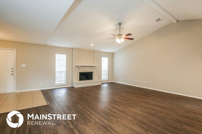 Photo - 1028 Eagle Dr