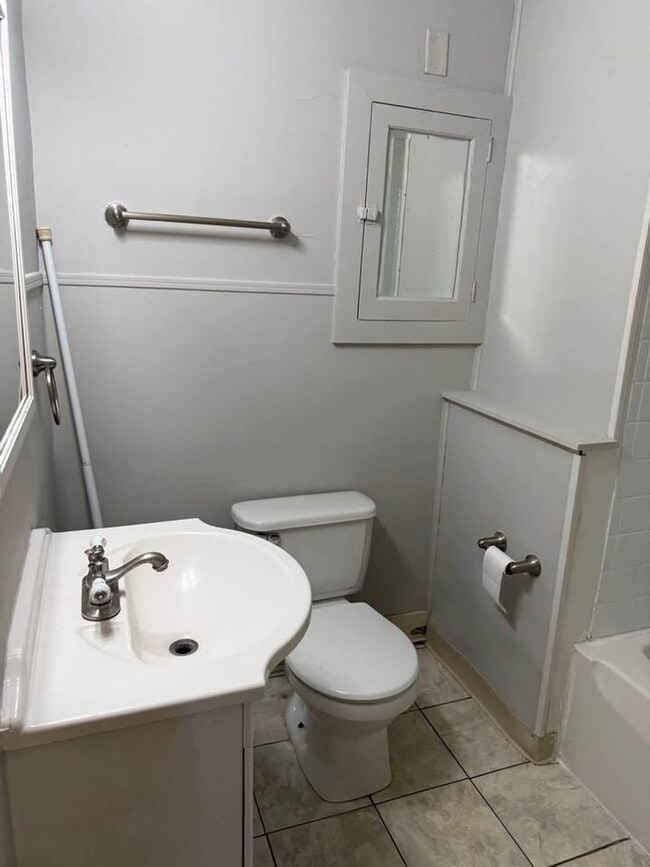 Photo - 2118-2120 Michigan Avenue Unit 2120 -  C