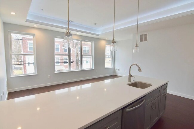 Photo - 1337 N Franklin St