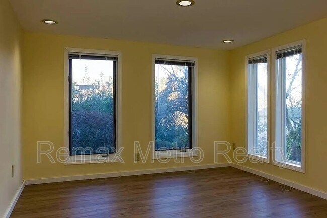 Photo - 6220 S Perry St