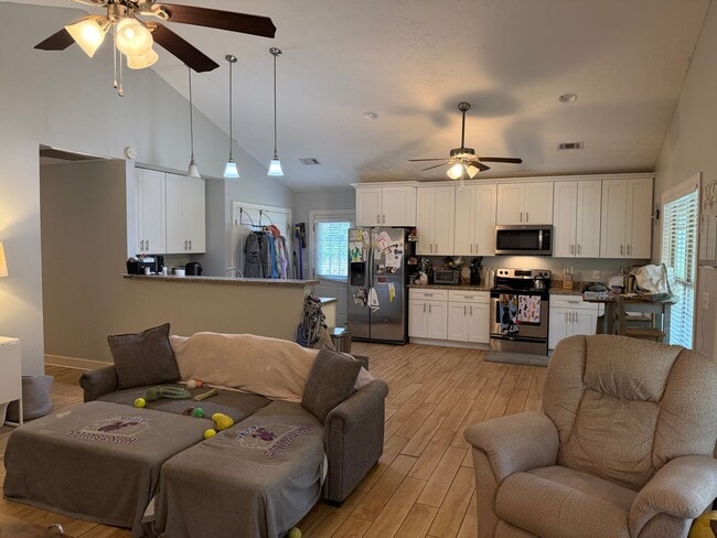 Photo - 513 Greentree Terrace