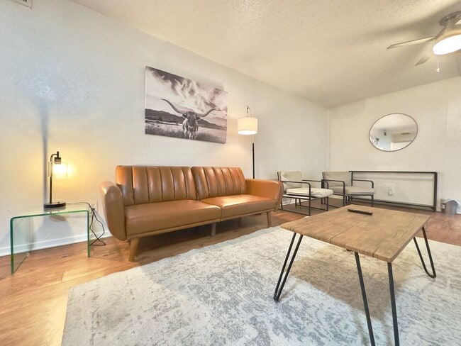 Photo - Marian Condos