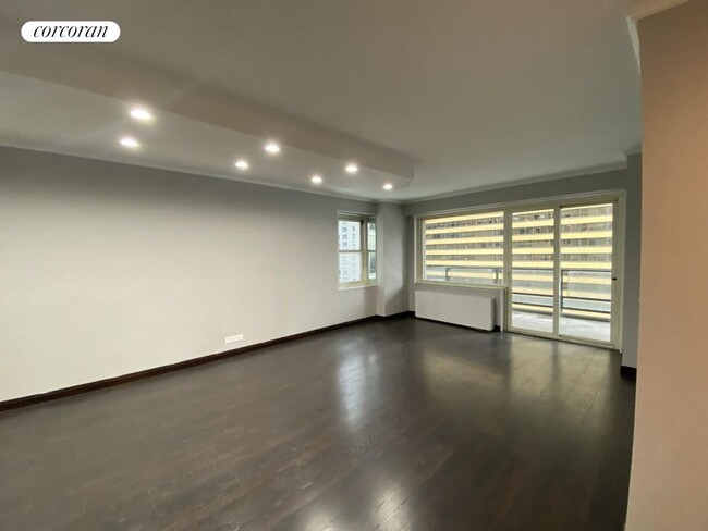 Photo - 159 W 53rd St