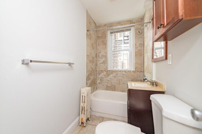258 Chestnut Hill Ave Unidad 1