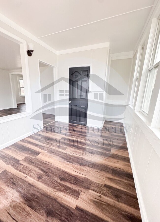 Photo - Madison Home