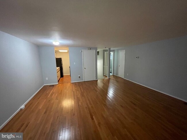 Photo - 9815 Hellingly Pl