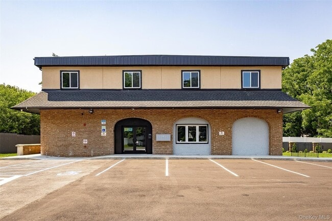 Building Photo - 126 Innis Ave Unit 2-4