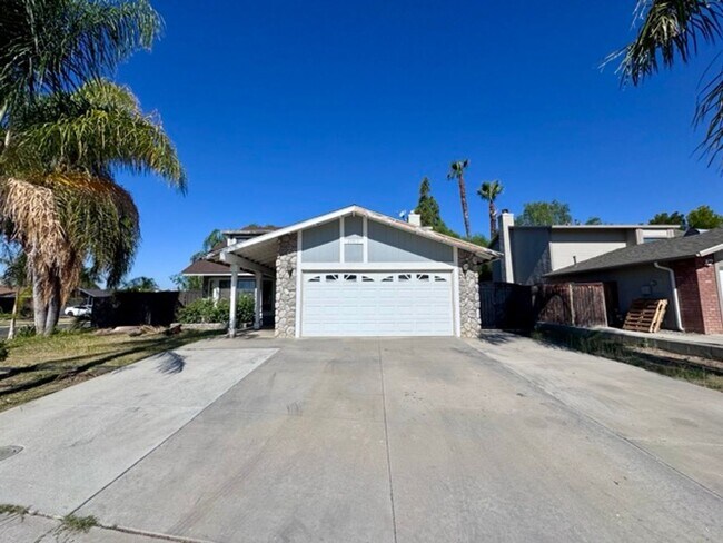 Building Photo - Spacious 3 Bedroom Menifee Home with Bonus...