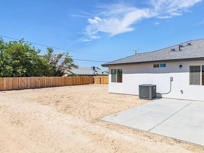 Photo - 9910 Karen Ave