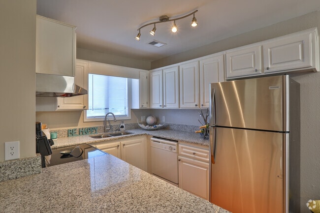 3HAB, 2BA - Gatewood Apartments