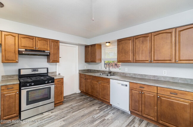 Photo - 205 Trinidad Dr