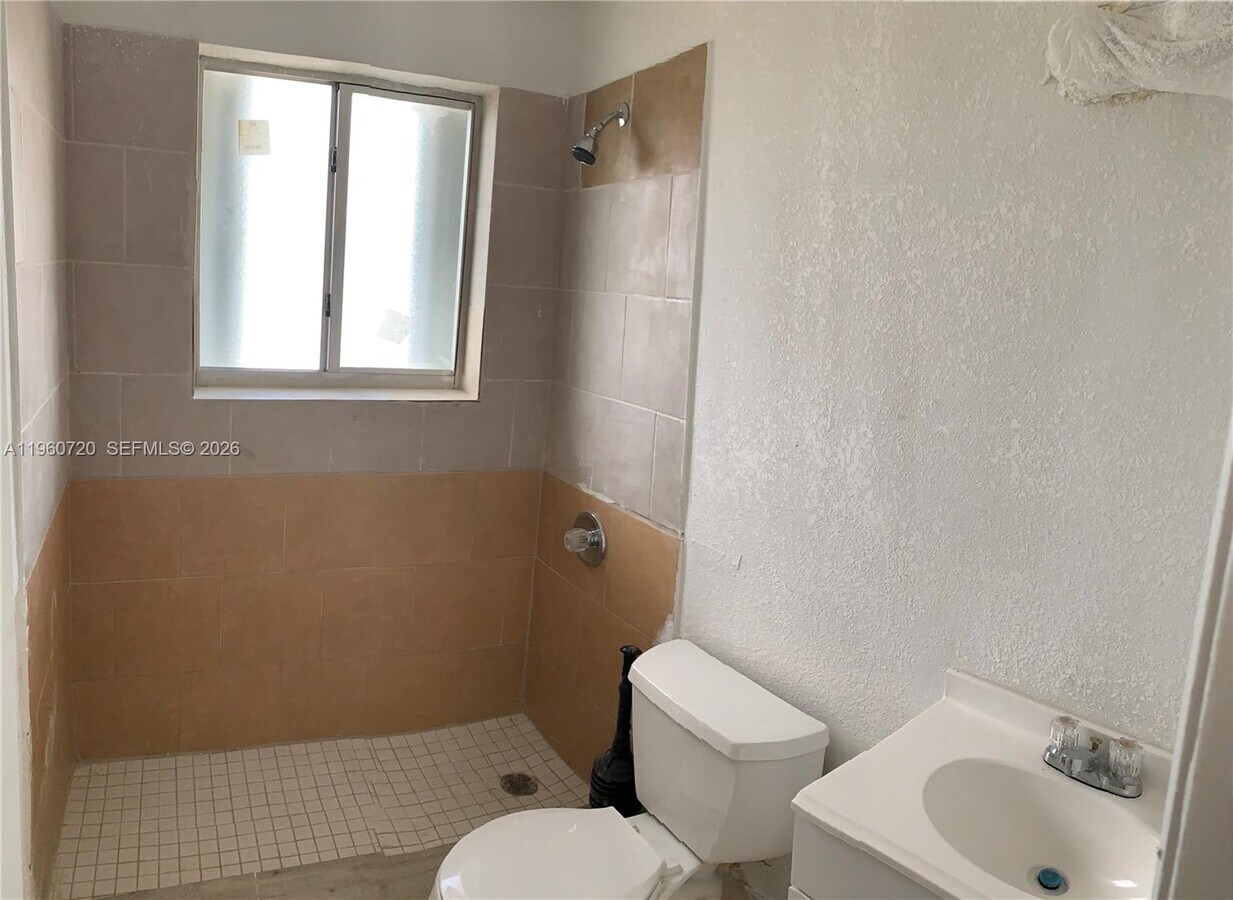 Photo - 22365 SW 115th Ct Unidad 4