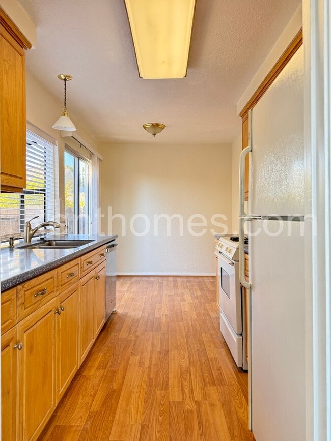 Photo - 8948 Capcano Rd