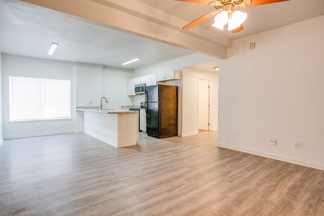 Mockingbird Garden Apartments - Mockingbird Garden Apartments