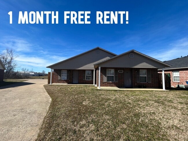 Building Photo - 3510 SW Landau Ct Unit 3510 SW Landau Ct Apt 2