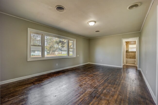 Photo - Freshly Updated 2 Bedroom House