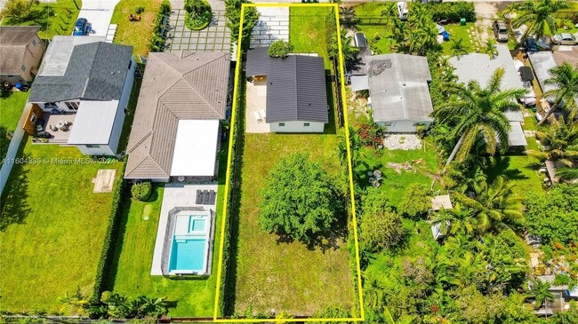 Photo - 300 NE 116th St