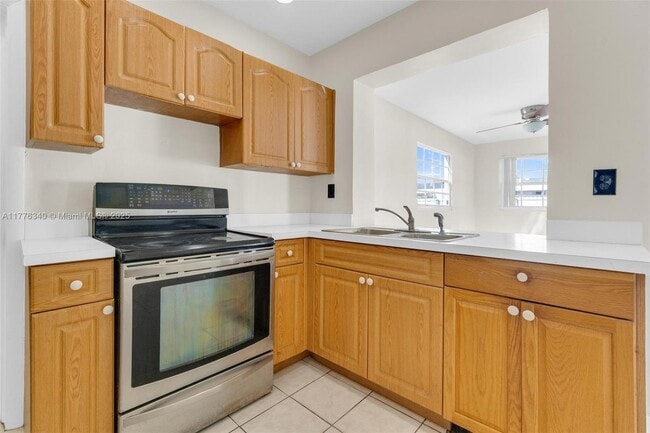 Photo - 16230 SW 106th Ave