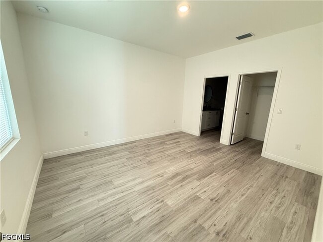 Photo - 611 Greenbriar Blvd