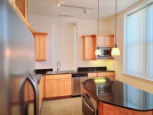 Photo - 4500 Olive St Unit D