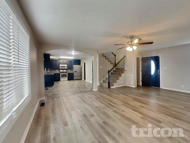 Photo - 1304 Golden Eagle Way