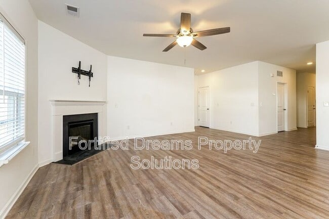 Photo - 254 Tally Mdw Ct