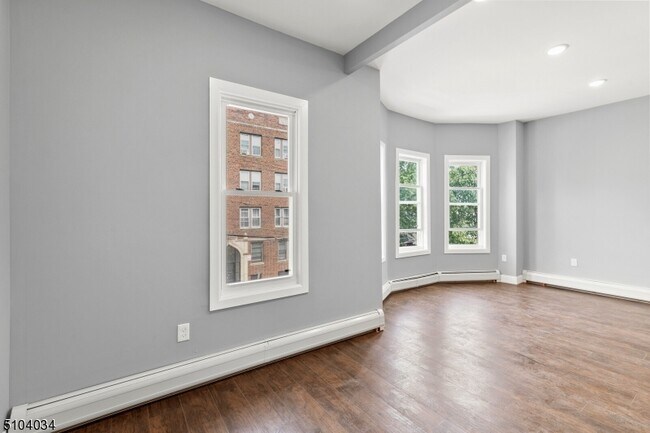 Photo - 17 Fulton Ave