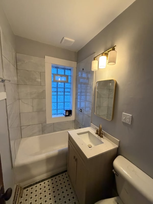 Photo - 5600 W National Ave Unidad 3