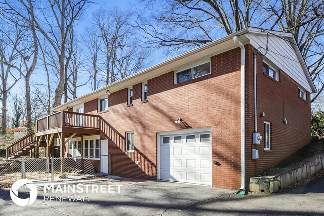 Photo - 1521 Drumcliffe Rd SW